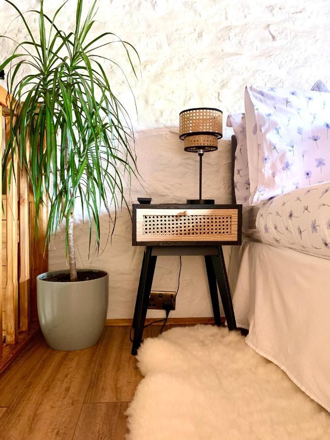 Old Nursery Coity Экстерьер фото